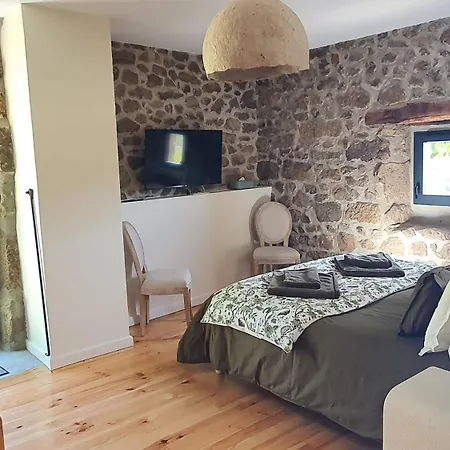 Le Clos Juny, D'hotes Konukevi 3*